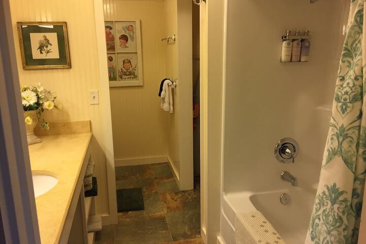 Room 31 of 65
