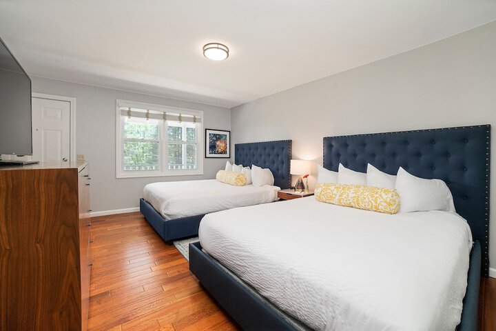 Room 15 of 36