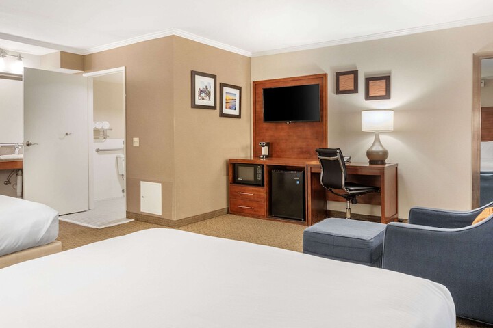 Room 29 of 136
