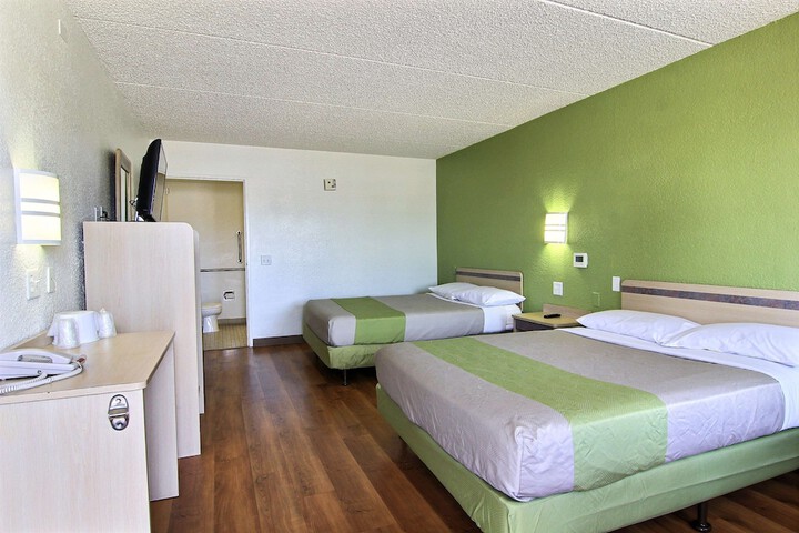 Room 21 of 40