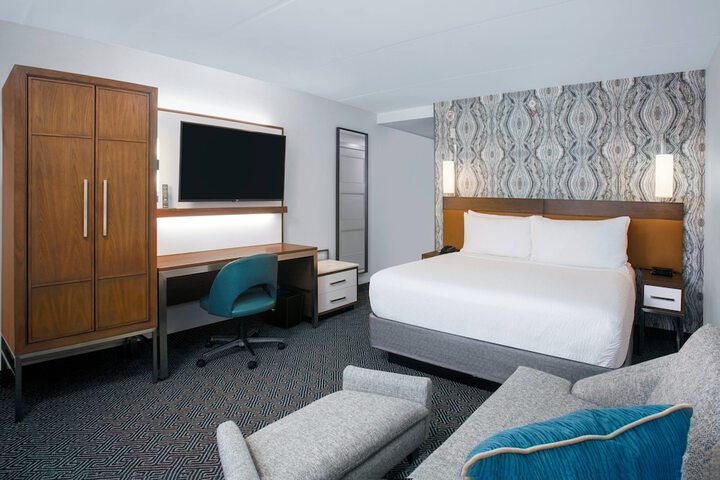 Room 26 of 42