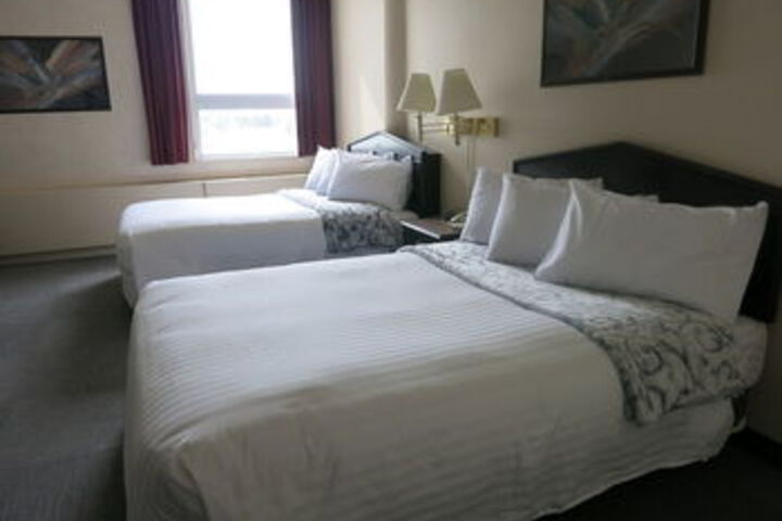 Travelodge by Wyndham Conference Centre & Suites Whitecourt