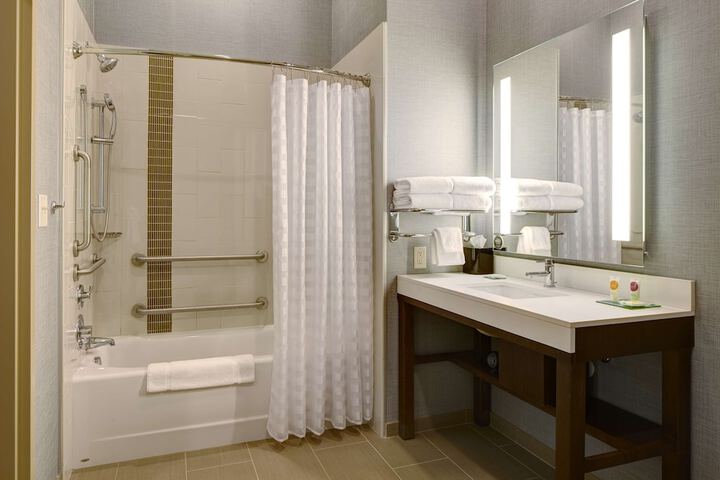 Room 12 of 30