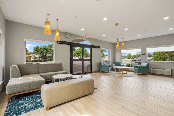 Best Western Lake Oswego / Portland Hotel & Suites