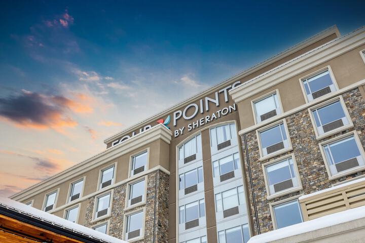 Hotel 2 of 136