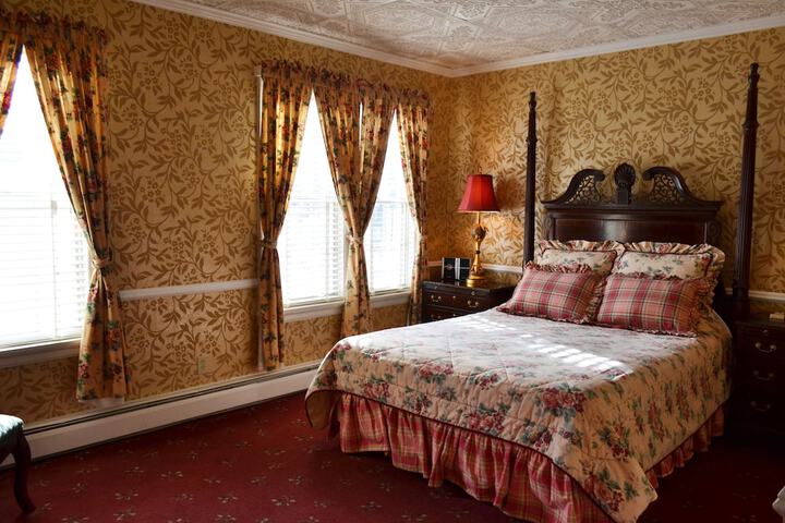 Bay View Inn