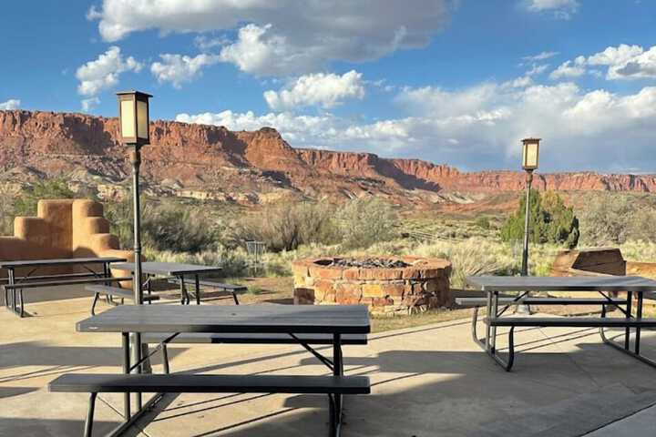 The Rim Rock Inn