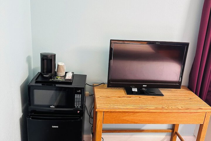 Room 14 of 28