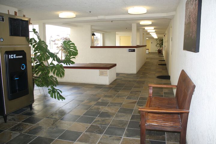 Ballroom/Hall 59 of 66