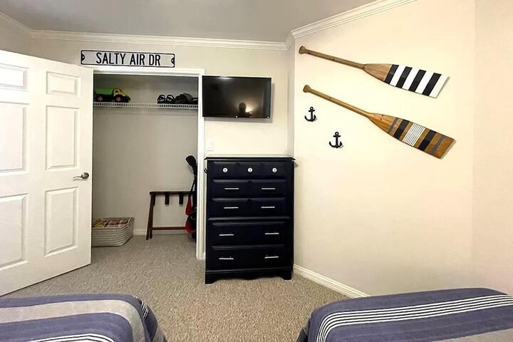 Room 18 of 24