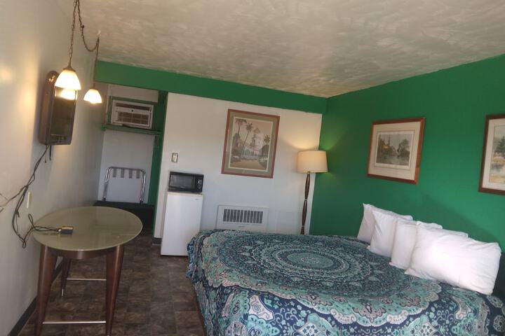 Room 42 of 64
