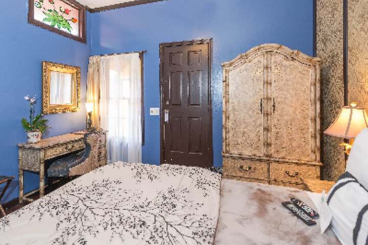 Room 12 of 39