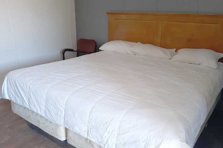 Room 27 of 28