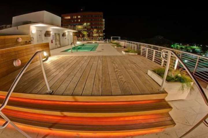 Pool 9 of 33