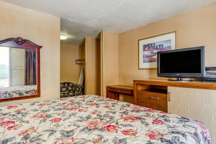 Room 16 of 31