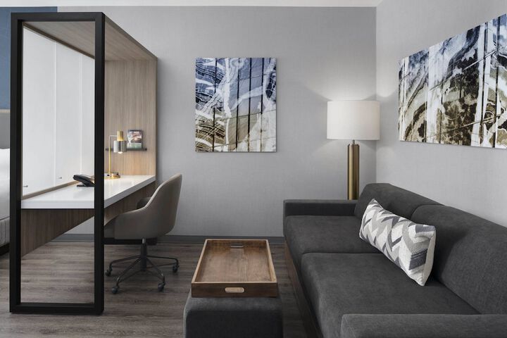 Room 16 of 27