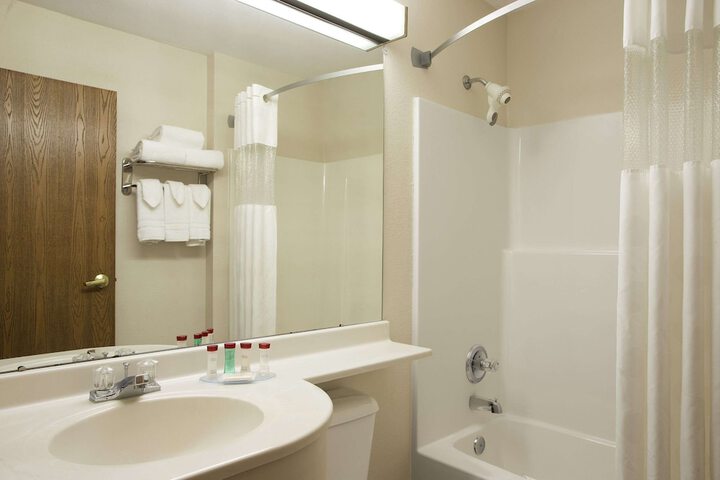 Room 10 of 23