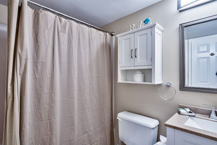 Room 80 of 173