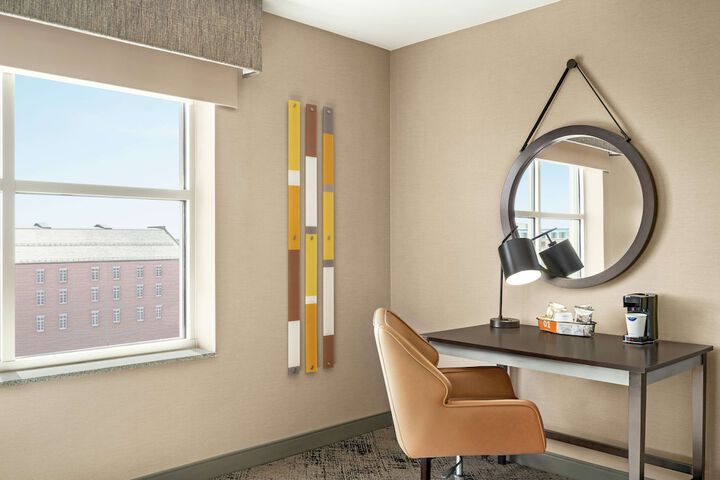 Room 17 of 47