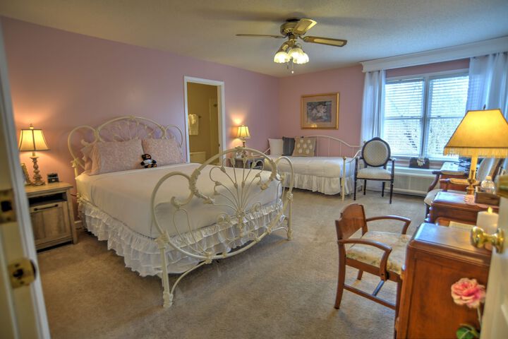 Blue Mountain Mist Country Inn & Spa