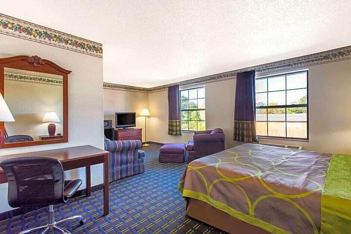 Room 18 of 43