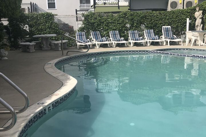 Pool 6 of 74