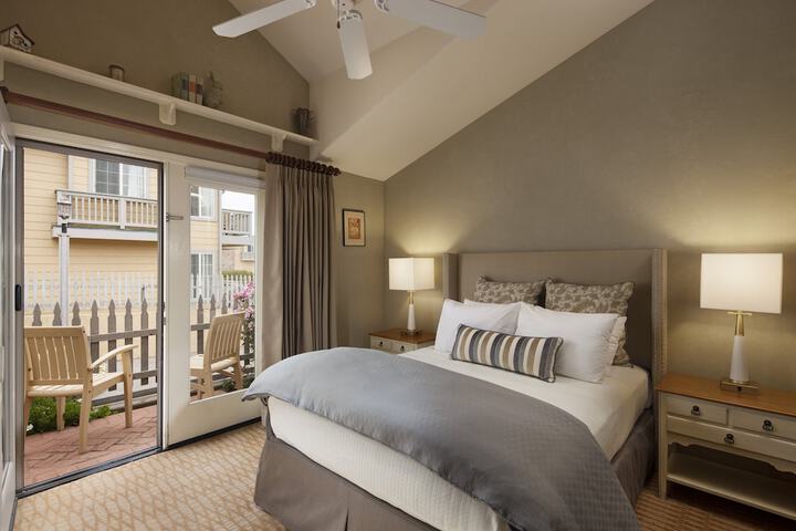 Room 14 of 26