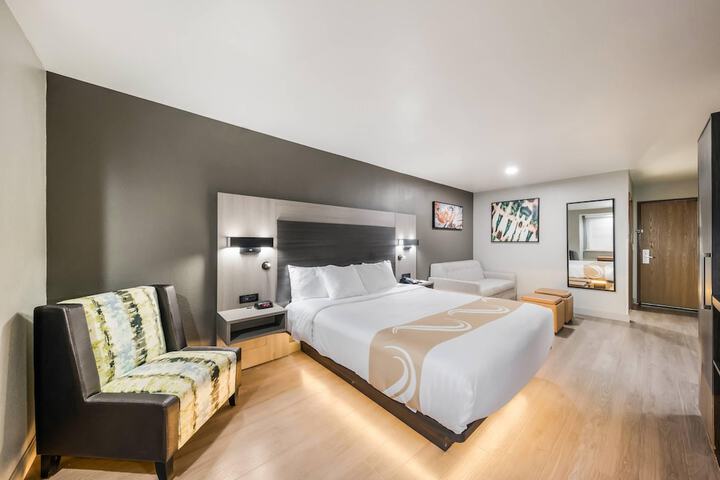 Quality Inn & Suites North Mesquite I-30