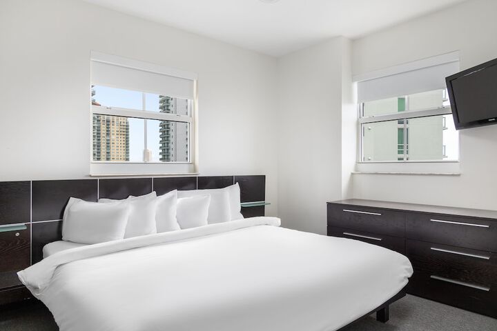 Room 53 of 84