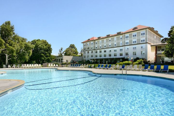 Fort William Henry Hotel and Conference Center