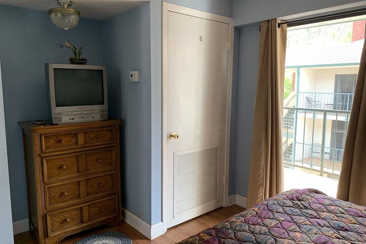 Room 80 of 165