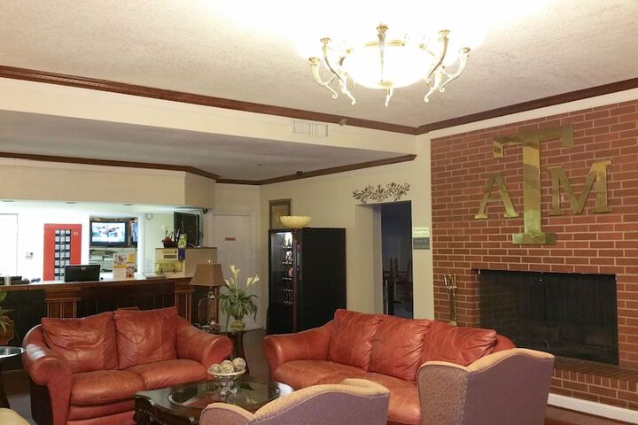 Hotel Interior 8 of 49