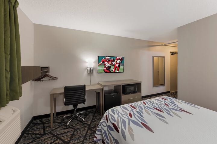 Room 25 of 29