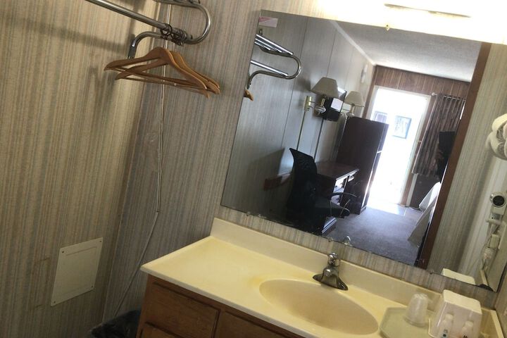 Room 20 of 23