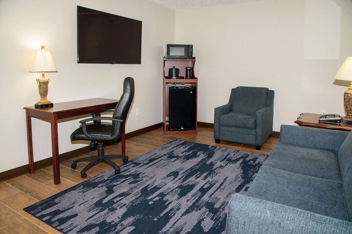 Room 17 of 24