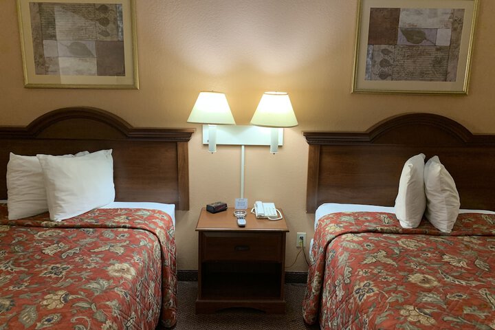 Room 11 of 26
