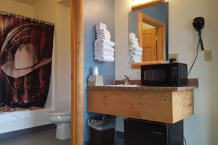 Room 33 of 72