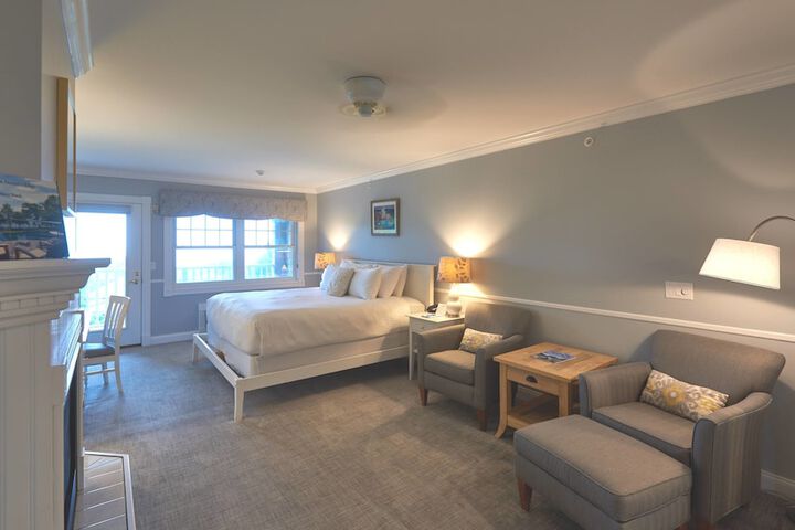 Room 27 of 68