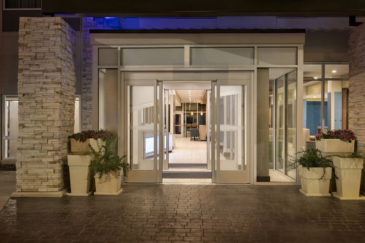 Holiday Inn Express & Suites Salisbury by IHG