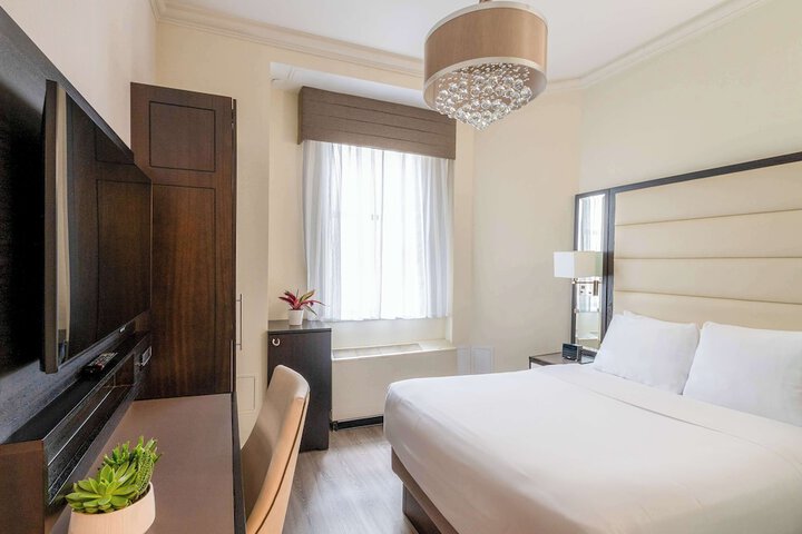 Room 16 of 31
