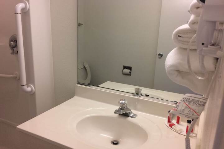 Room 20 of 35