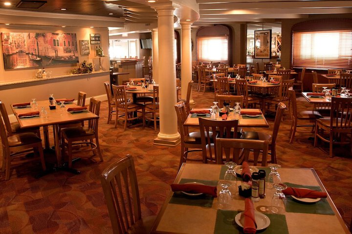 Dining 71 of 92