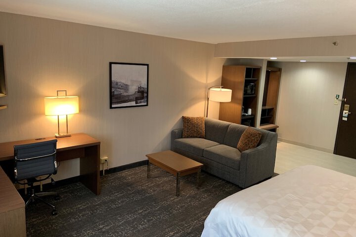 Room 46 of 70