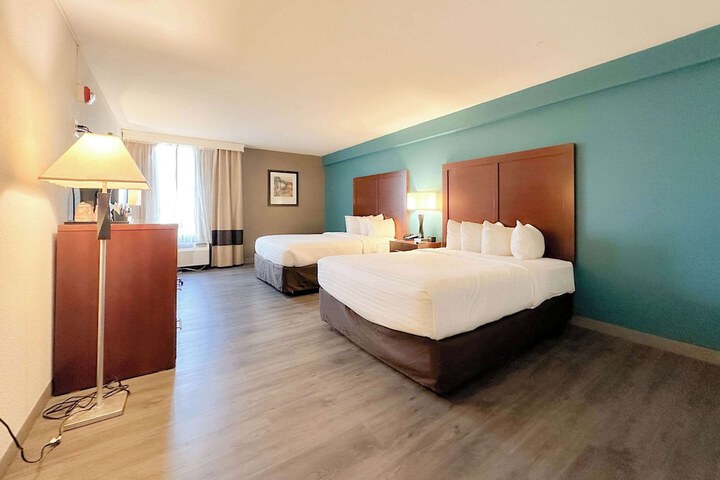 Room 48 of 77