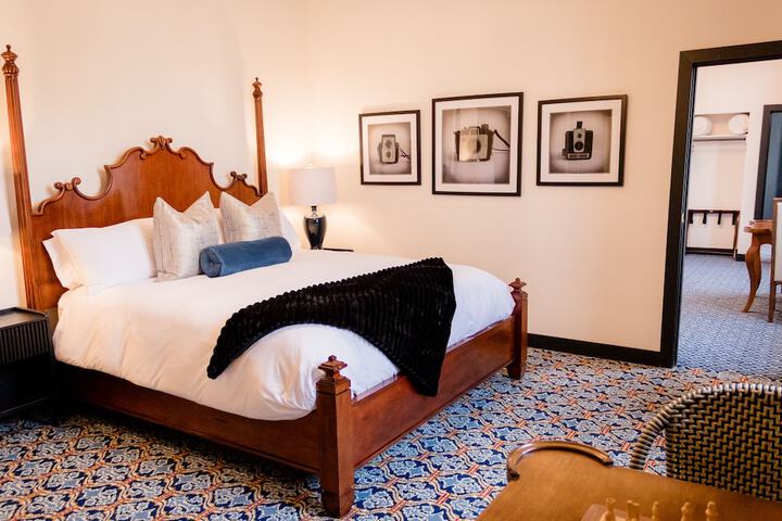 Speakeasy Suites