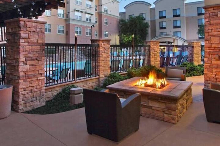 Residence Inn by Marriott Toledo West