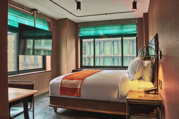 Room 35 of 63