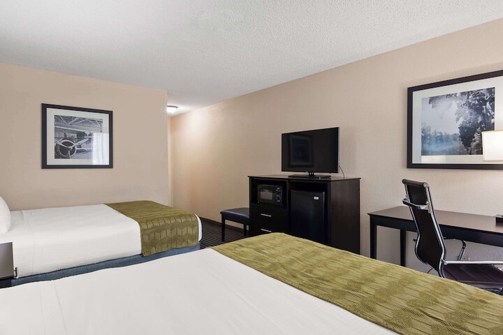 Room 21 of 25