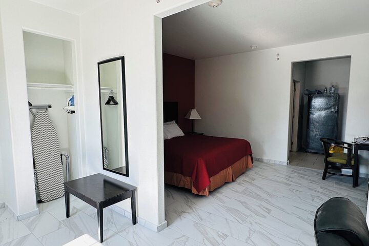 Lux Inn and Suites