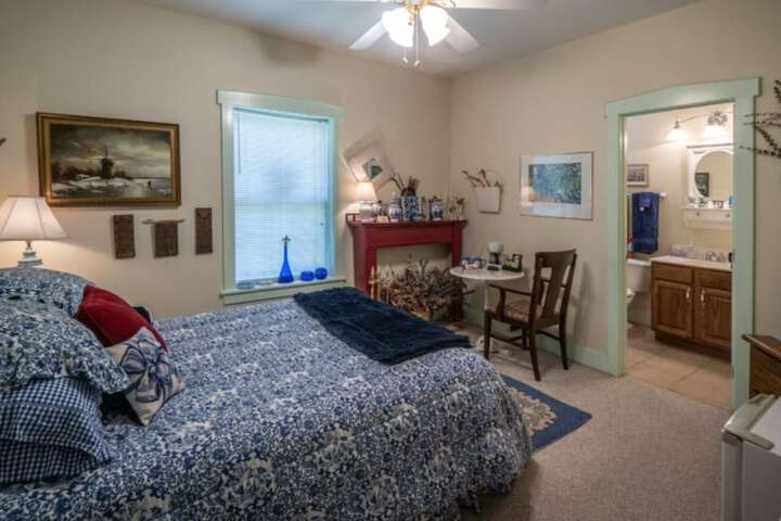 Stone Haus Bed & Breakfast